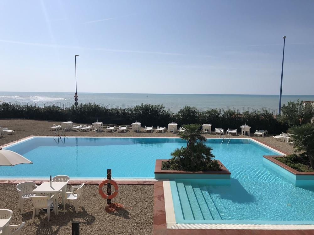 סן לאונה Residence Hotel Antica Perla מראה חיצוני תמונה