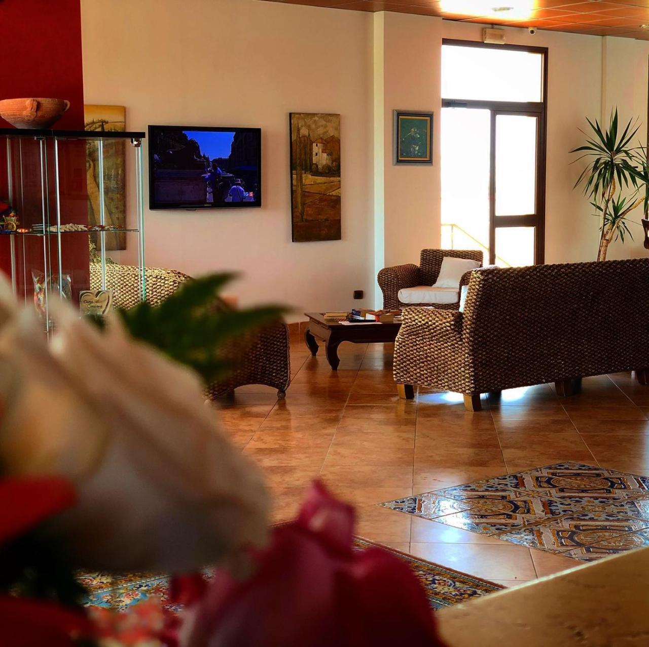 סן לאונה Residence Hotel Antica Perla מראה חיצוני תמונה