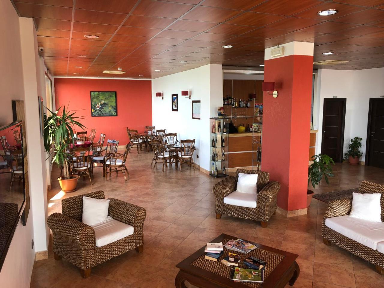 סן לאונה Residence Hotel Antica Perla מראה חיצוני תמונה